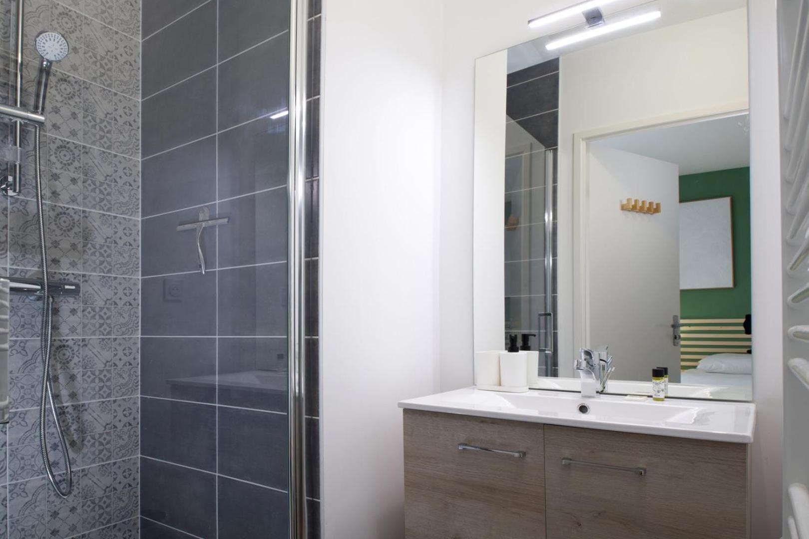 Le Normand- Appartement Neuf, 3 Chambres, Terrasse رينز المظهر الخارجي الصورة